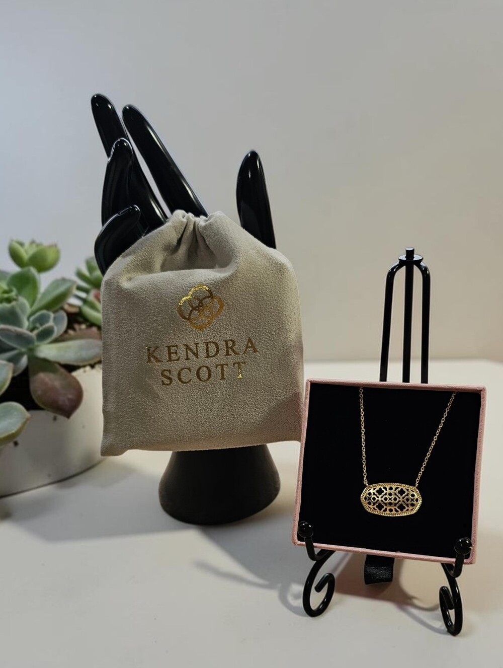 Kendra Scott Elisa Lattice Frame Gold Pendant Necklace NWOT
